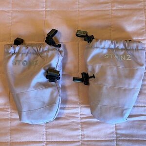 Stonz Kids Mittens in Light Gray